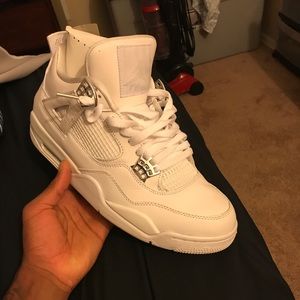 Retro Jordan 4s